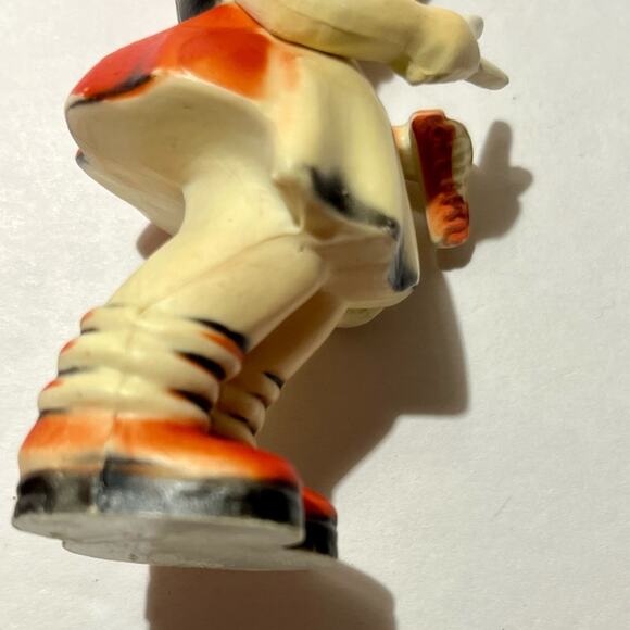 Vintage Hummel figurine girl with scissors - Picture 8 of 8